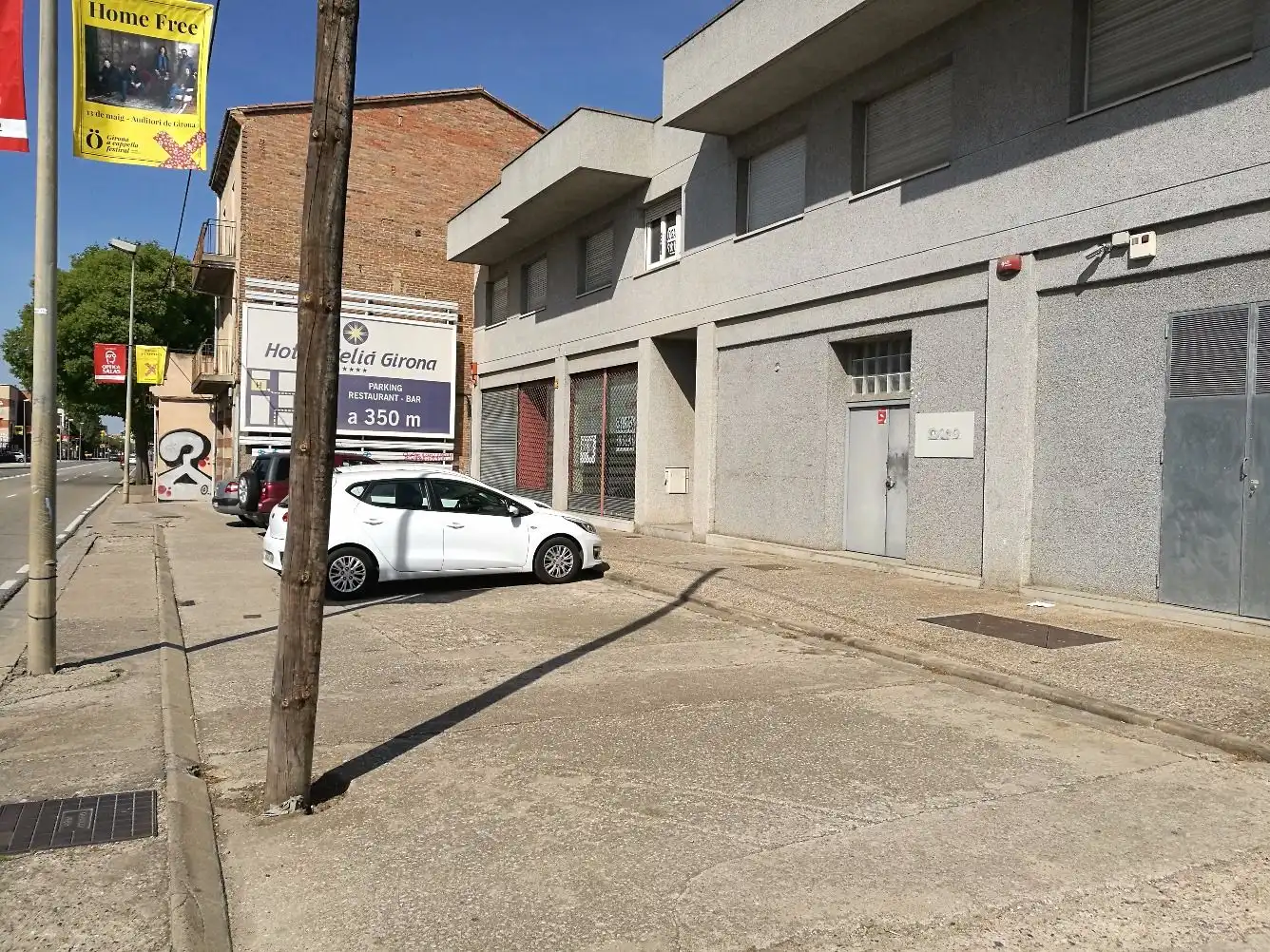 Local comercial de lloguer a Eixample Sud – Migdia