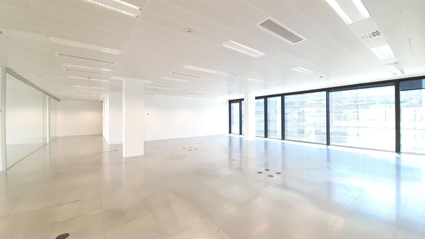 Office to rent in  Barcelona Capital  with Air Conditioner