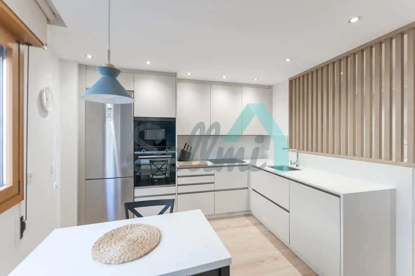 Cocina de Piso de alquiler en Oviedo  con Calefacción y Amueblado