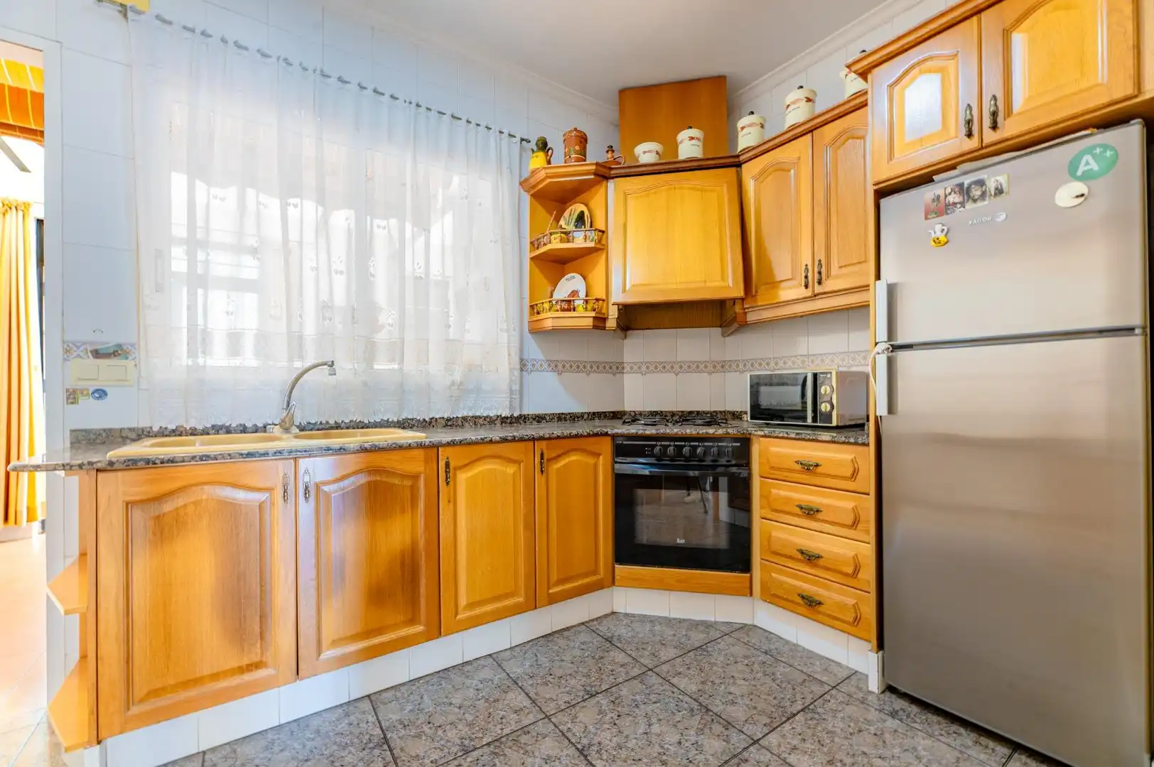 Cuina de Casa o xalet en venda en Massalavés amb Moblat i Alarma