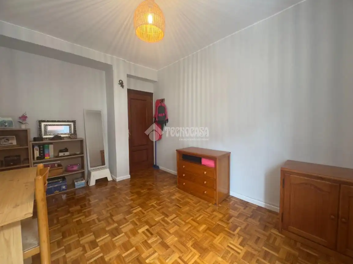 Habitación de Piso en venta en Gijón 