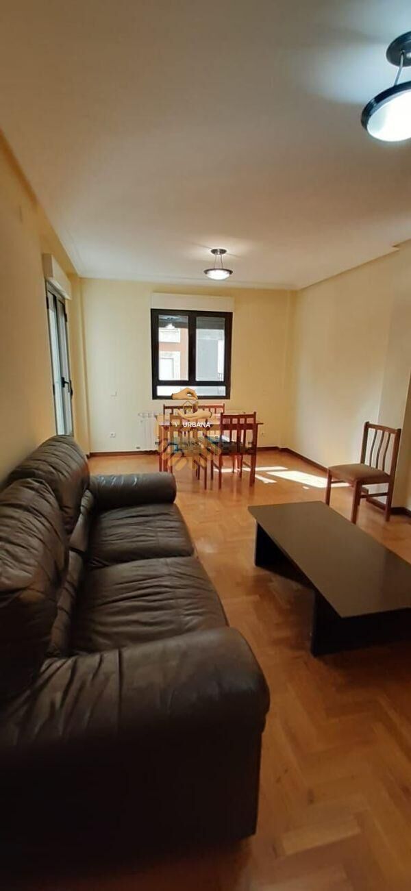 Living room of Flat for rent in Salamanca Capital  with Furnished