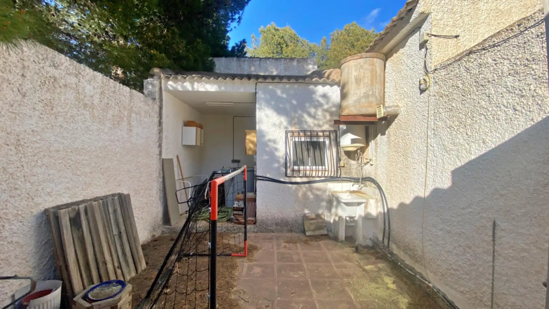 Vista exterior de Casa o xalet en venda en Totana amb Jardí privat i Moblat