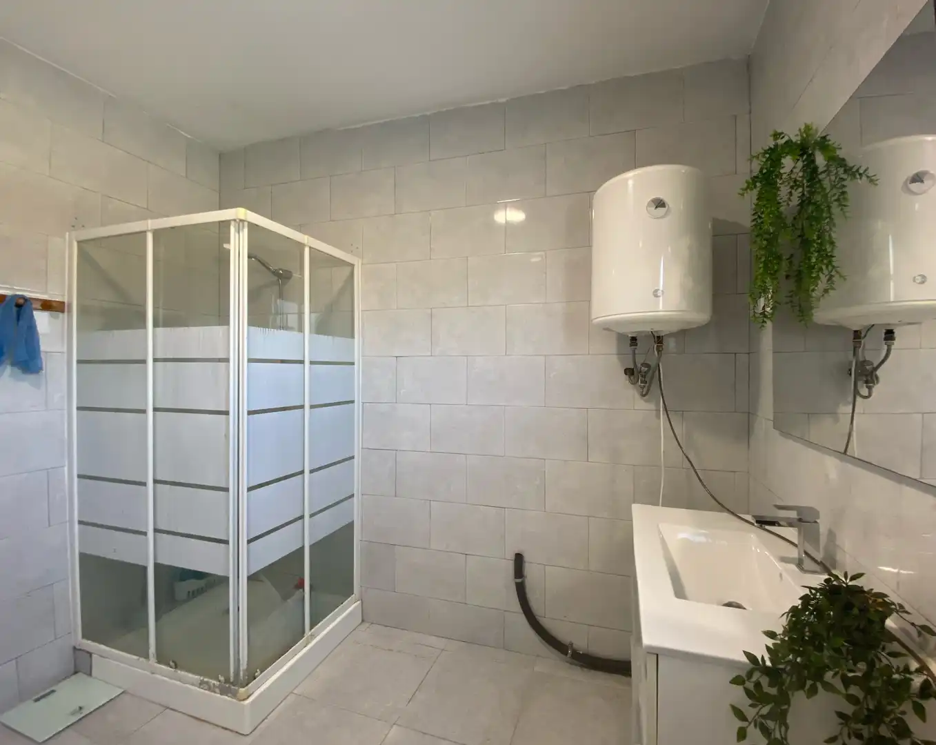 Baño de Casa o chalet en venta en Rubí con Jardín privado, Piscina y Amueblado