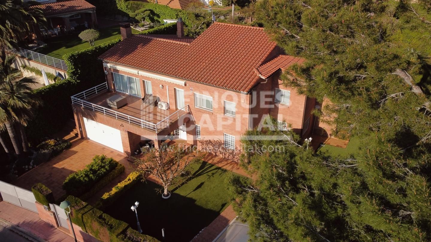 Exterior view of House or chalet for sale in  Tarragona Capital  with Air Conditioner, Heating and Private garden