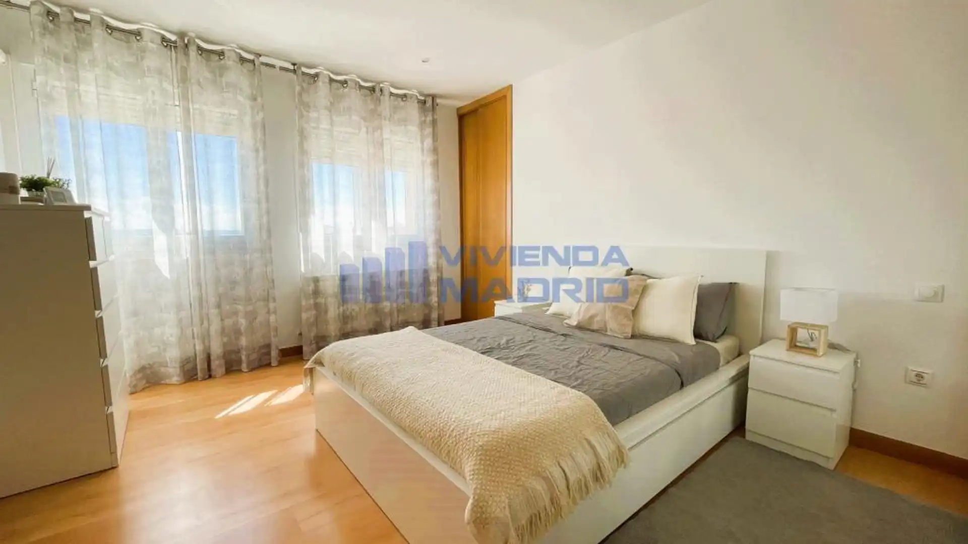 Bedroom of Houses for sale in Cabanillas del Campo  with Air Conditioner, Heating and Terrace
