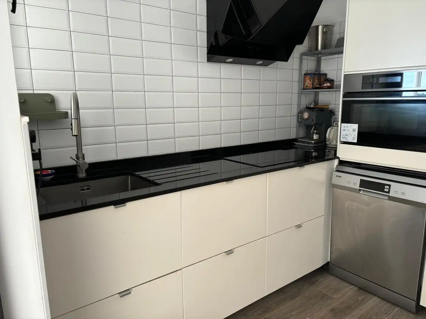 Cuina de Casa o xalet en venda en Torrevieja amb Aire condicionat, Calefacció i Jardí privat
