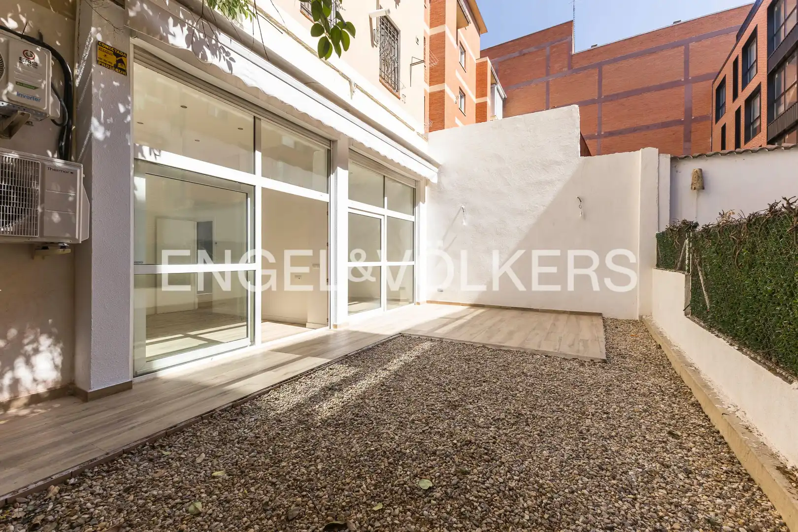 Terrassa de Pis en venda en Madrid amb Calefacció, Jardí privat i Terrassa