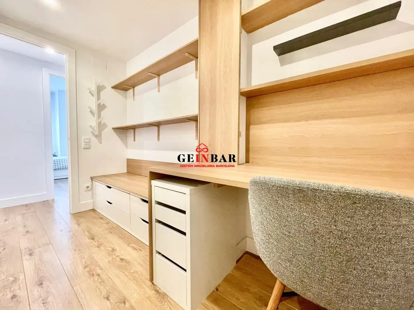 Wohnung zum Verkauf in Barcelona mit Klimaanlage, Heizung und Parkett