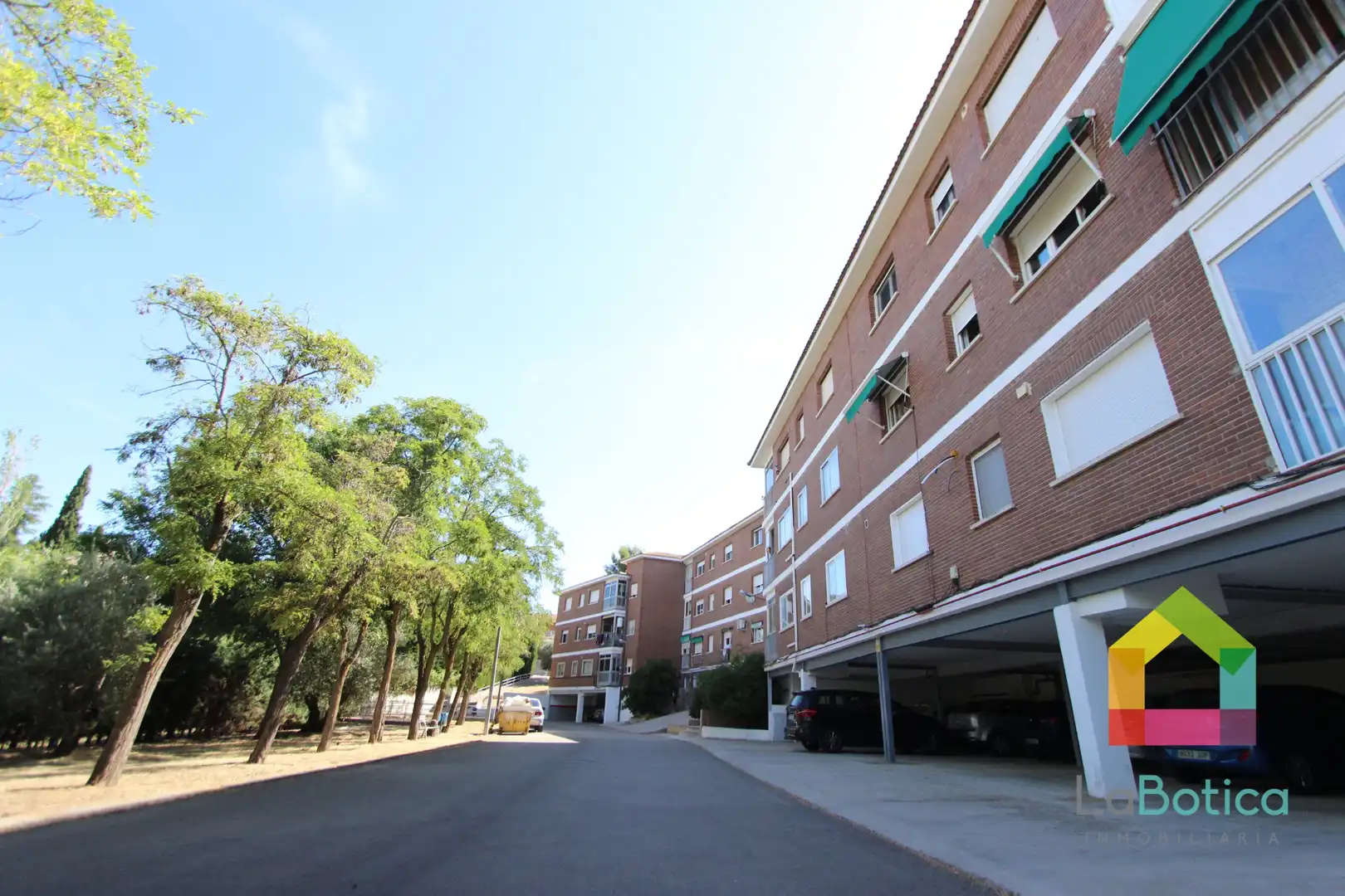 Vista exterior de Piso en venta en Olías del Rey con Aire acondicionado, Calefacción y Terraza