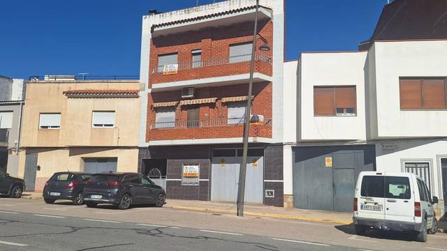 Edificio en Venta en Enguera