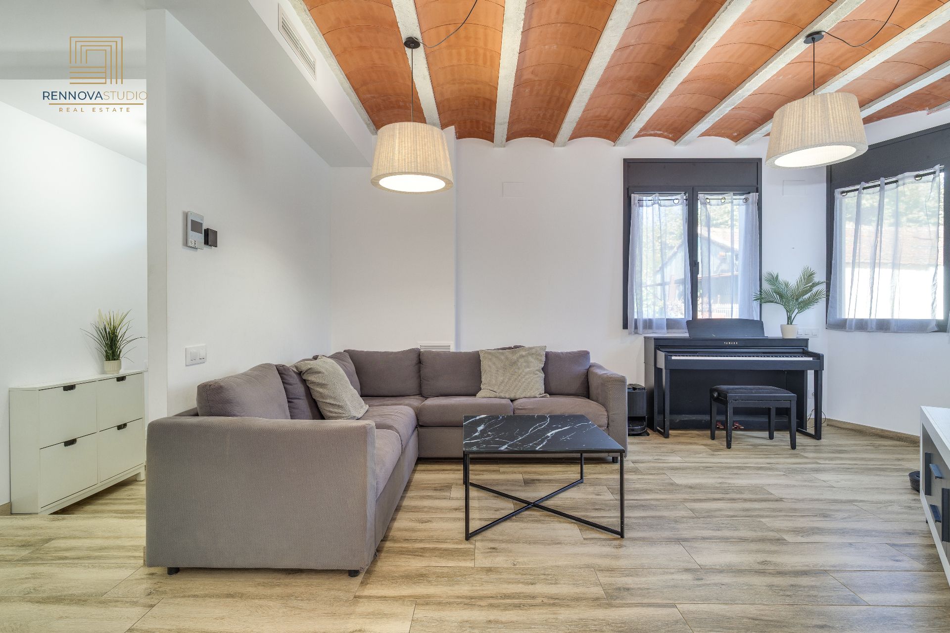 Casa adosada en venta en Carrer Amadeu Vives