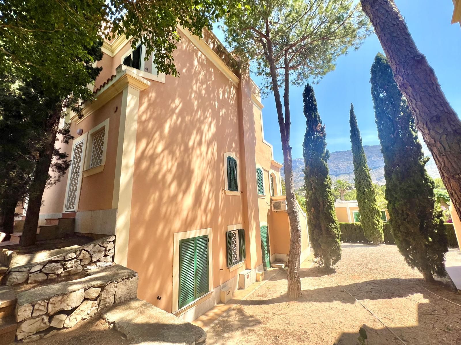 Exterior view of Single-family semi-detached for sale in Dénia  with Air Conditioner, Terrace and Community pool