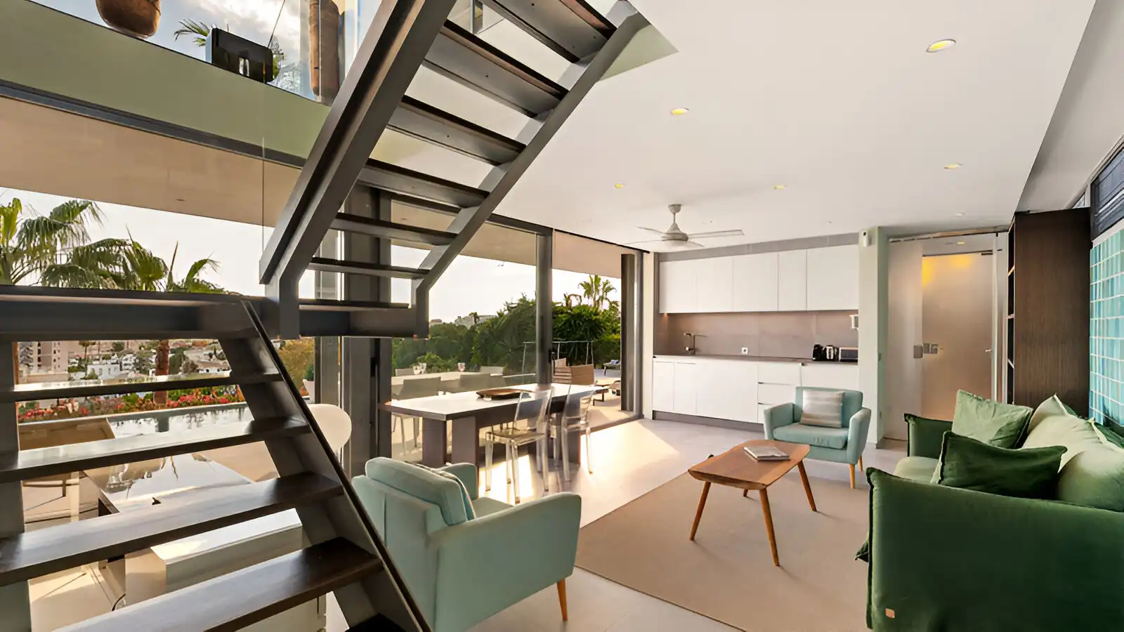 Living room of Houses for sale in Torremolinos  with Air Conditioner, Private garden and Terrace
