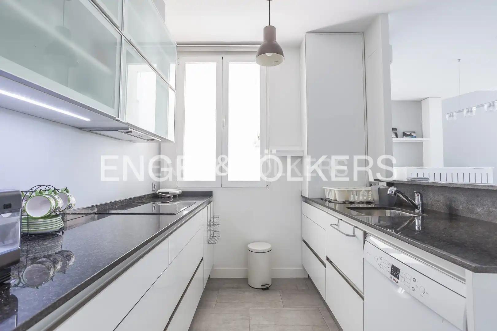 Cocina de Piso de alquiler en Madrid con Aire acondicionado, Calefacción y Amueblado