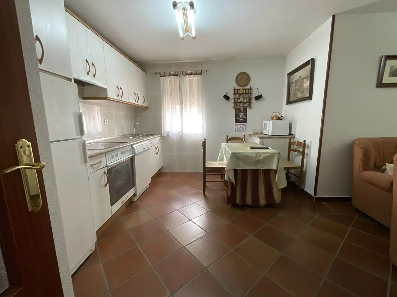 Kitchen of Houses for sale in Fresno de Río Tirón  with Heating and Furnished