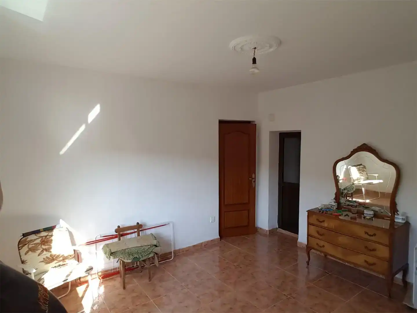 Sala d'estar de Casa adosada en venda en Serradilla del Arroyo amb Traster, Moblat i Rentadora