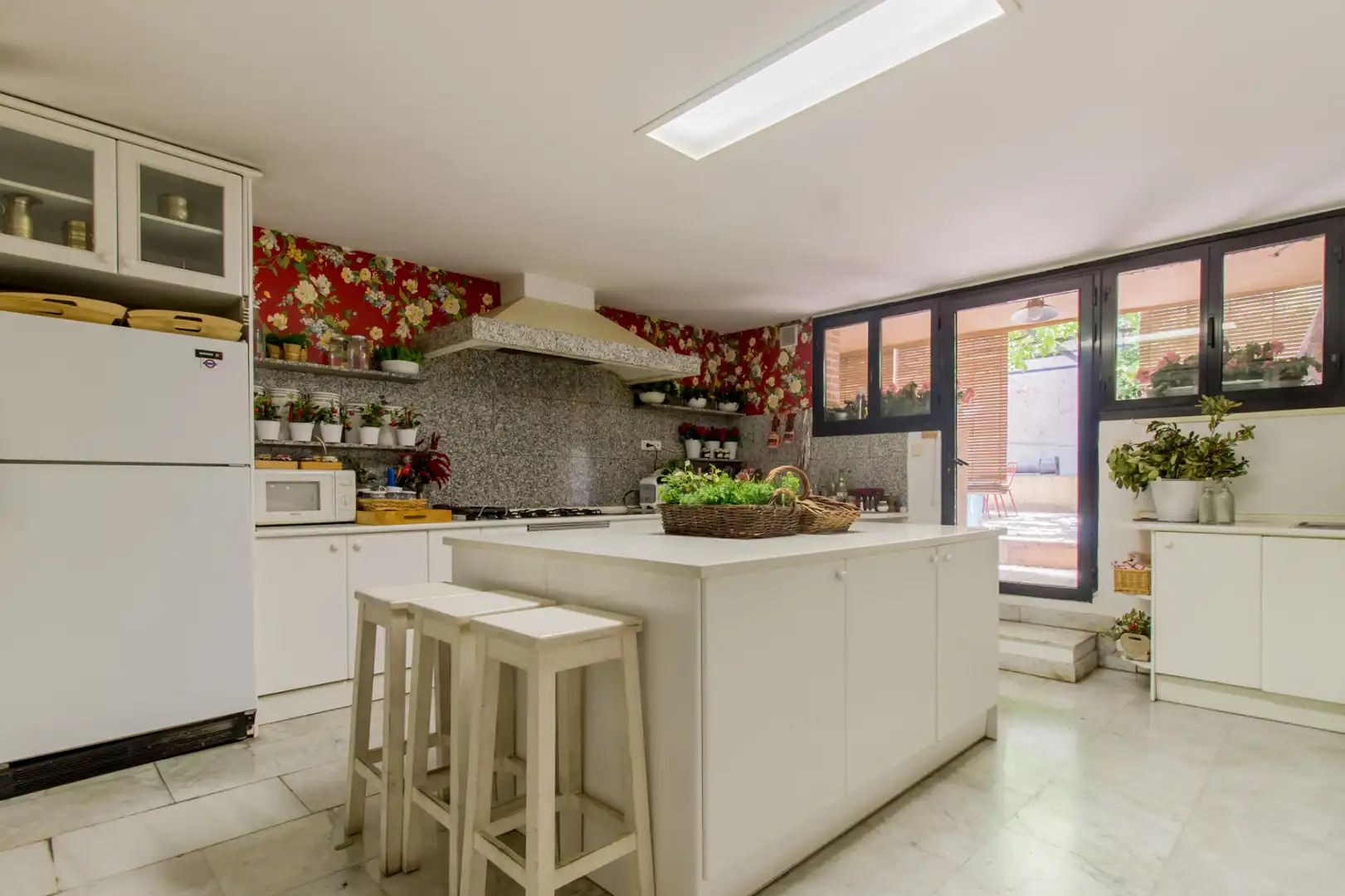Cuina de Casa o xalet en venda en Las Rozas de Madrid amb Aire condicionat, Calefacció i Jardí privat