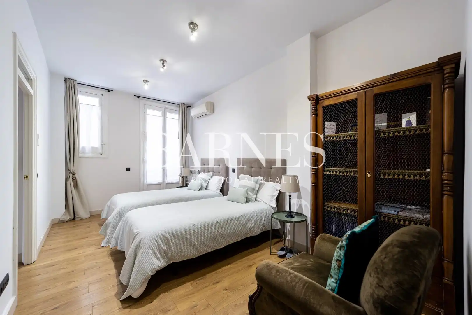 Dormitori de Dúplex de lloguer en Madrid amb Aire condicionat, Calefacció i Terrassa