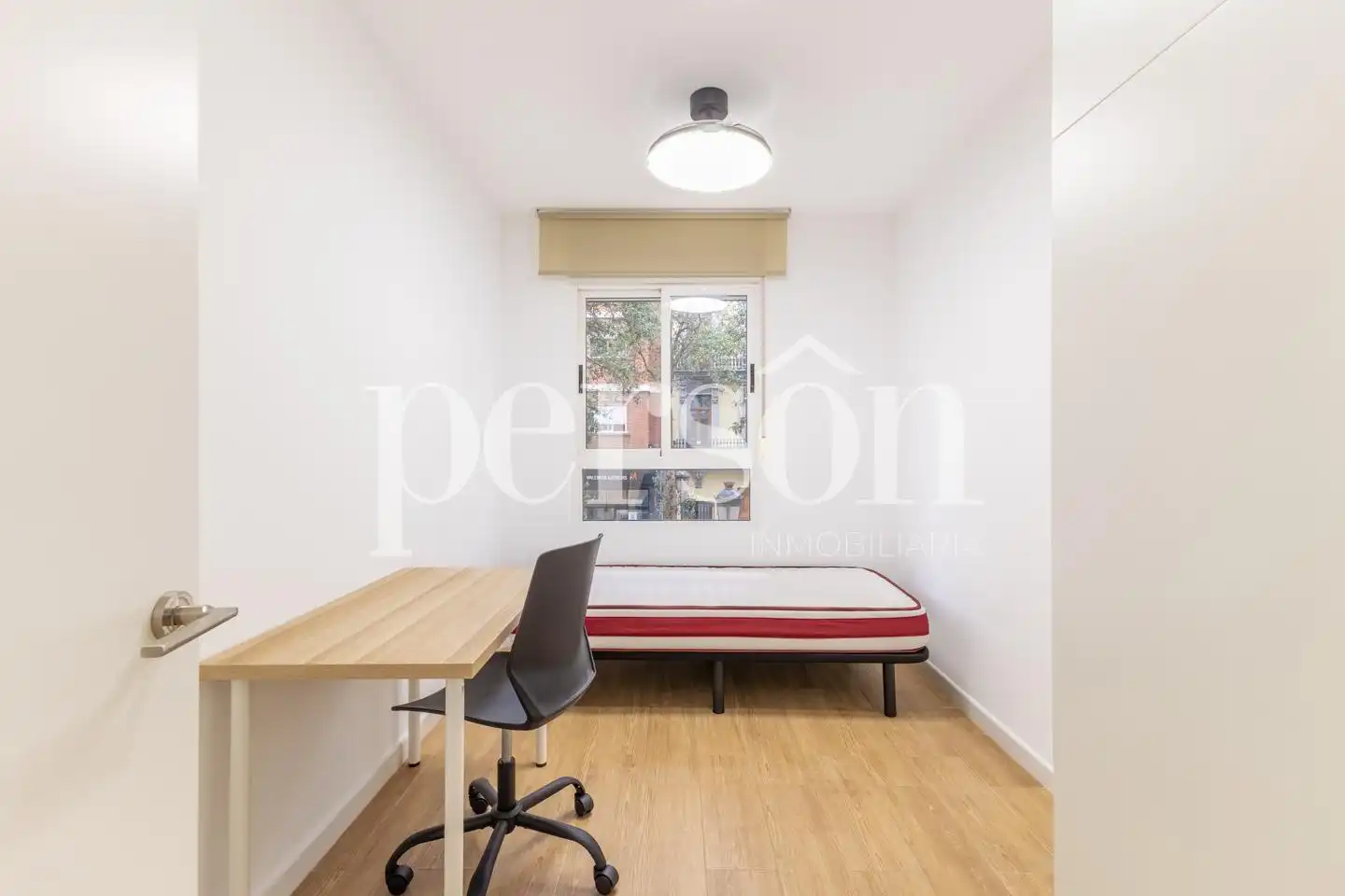 Bedroom of Flat for rent in Valencia  with Terrace and Furnished