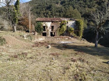 Casa rústica con jardín en venta en Camprodon