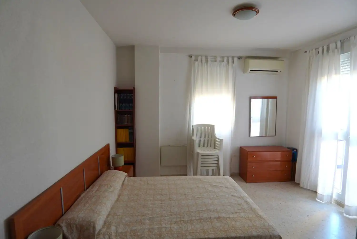 Bedroom of Flat for sale in Sanlúcar de Barrameda  with Air Conditioner, Terrace and Storage room