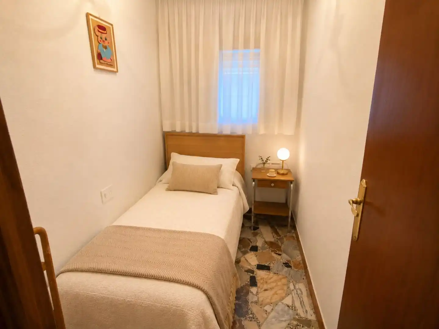 Dormitori de Casa o xalet en venda en Loscos amb Terrassa i Balcó