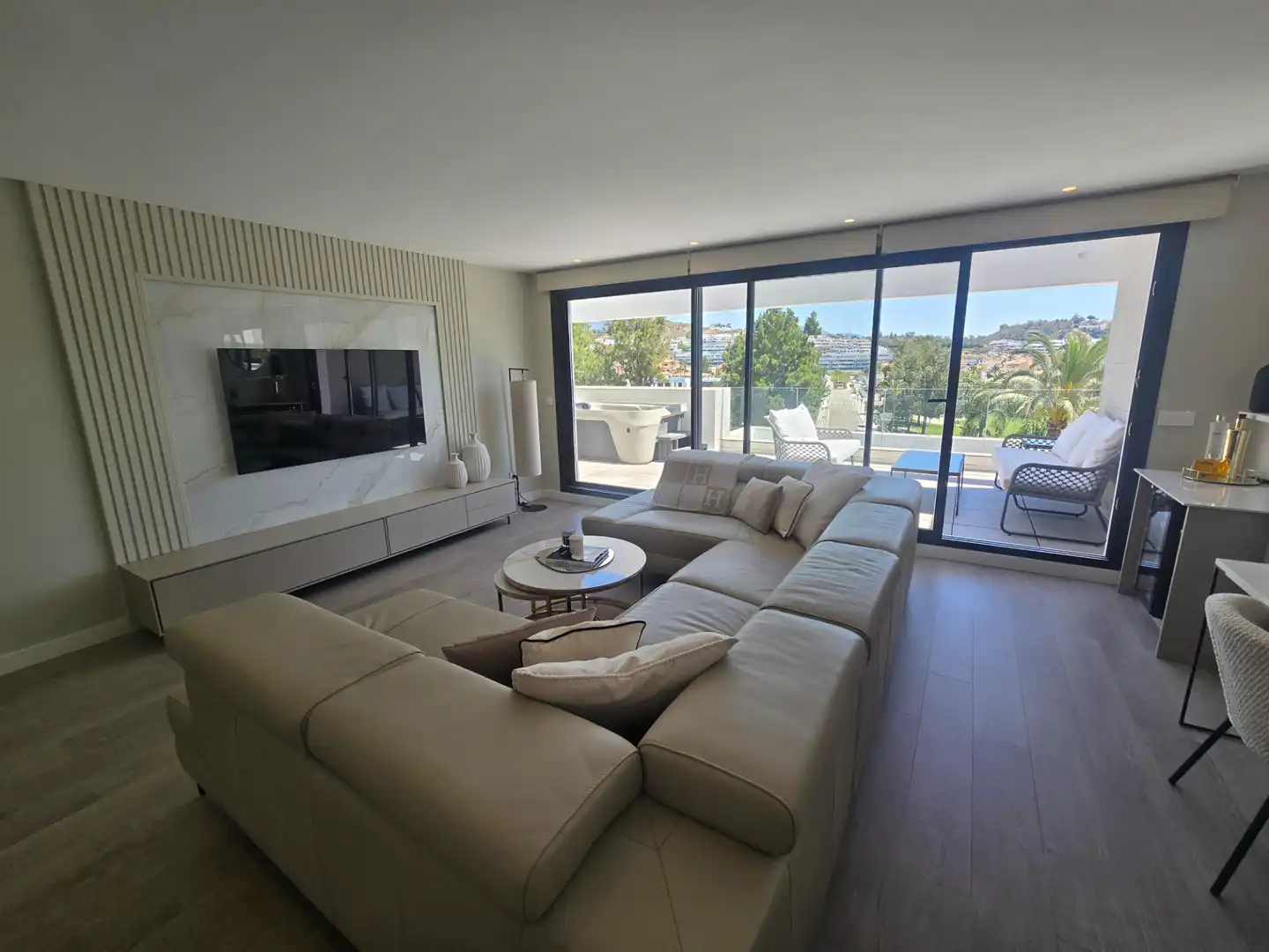Living room of Flat for sale in Mijas  with Air Conditioner, Heating and Terrace