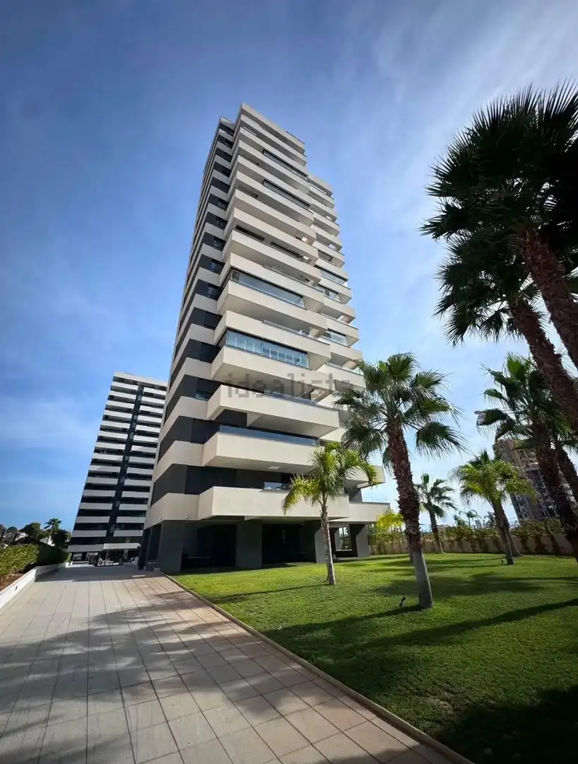 Vista exterior de Apartament en venda en Calpe / Calp amb Aire condicionat, Calefacció i Terrassa