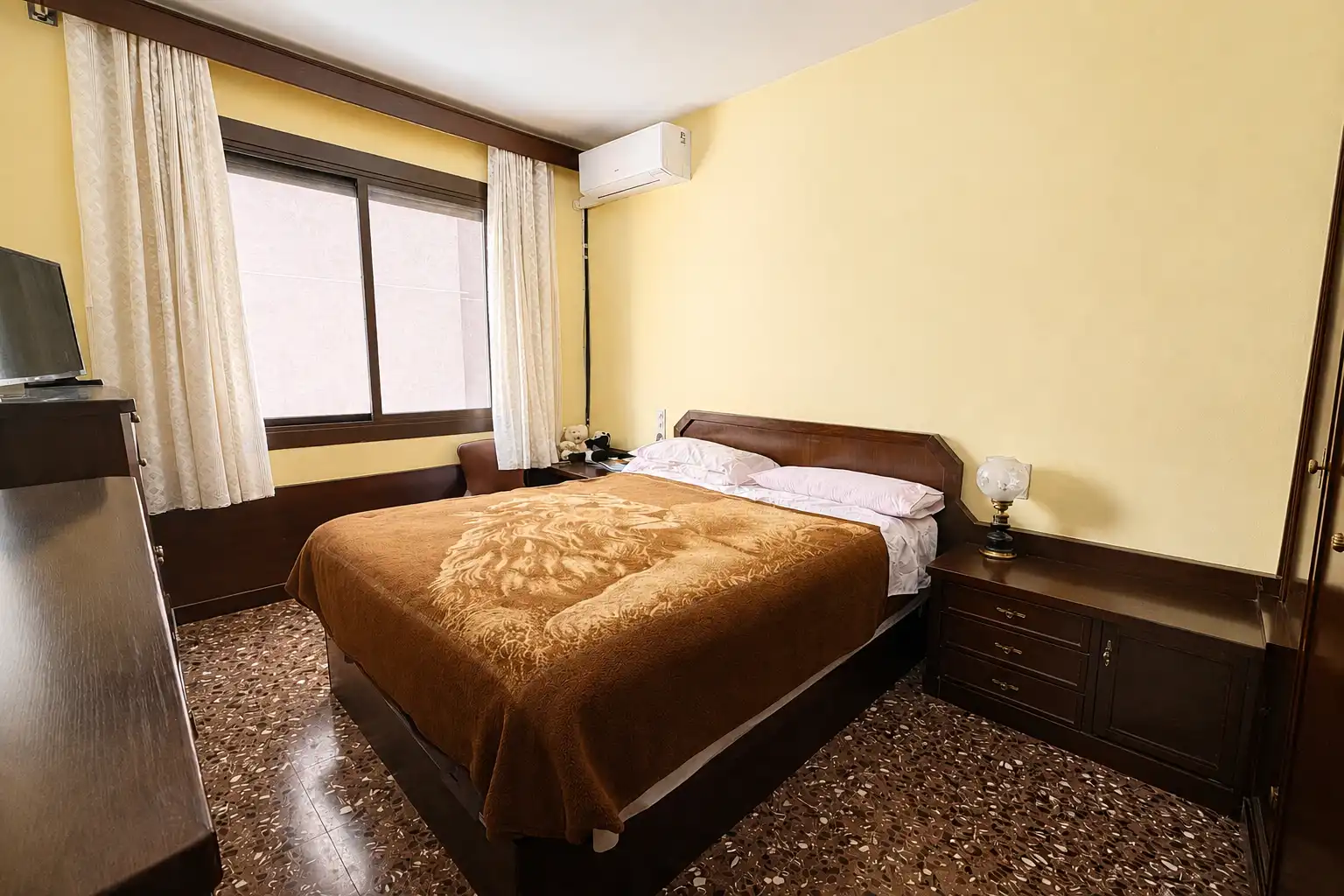 Habitación de Piso en venta en Barcelona con Aire acondicionado y Balcón