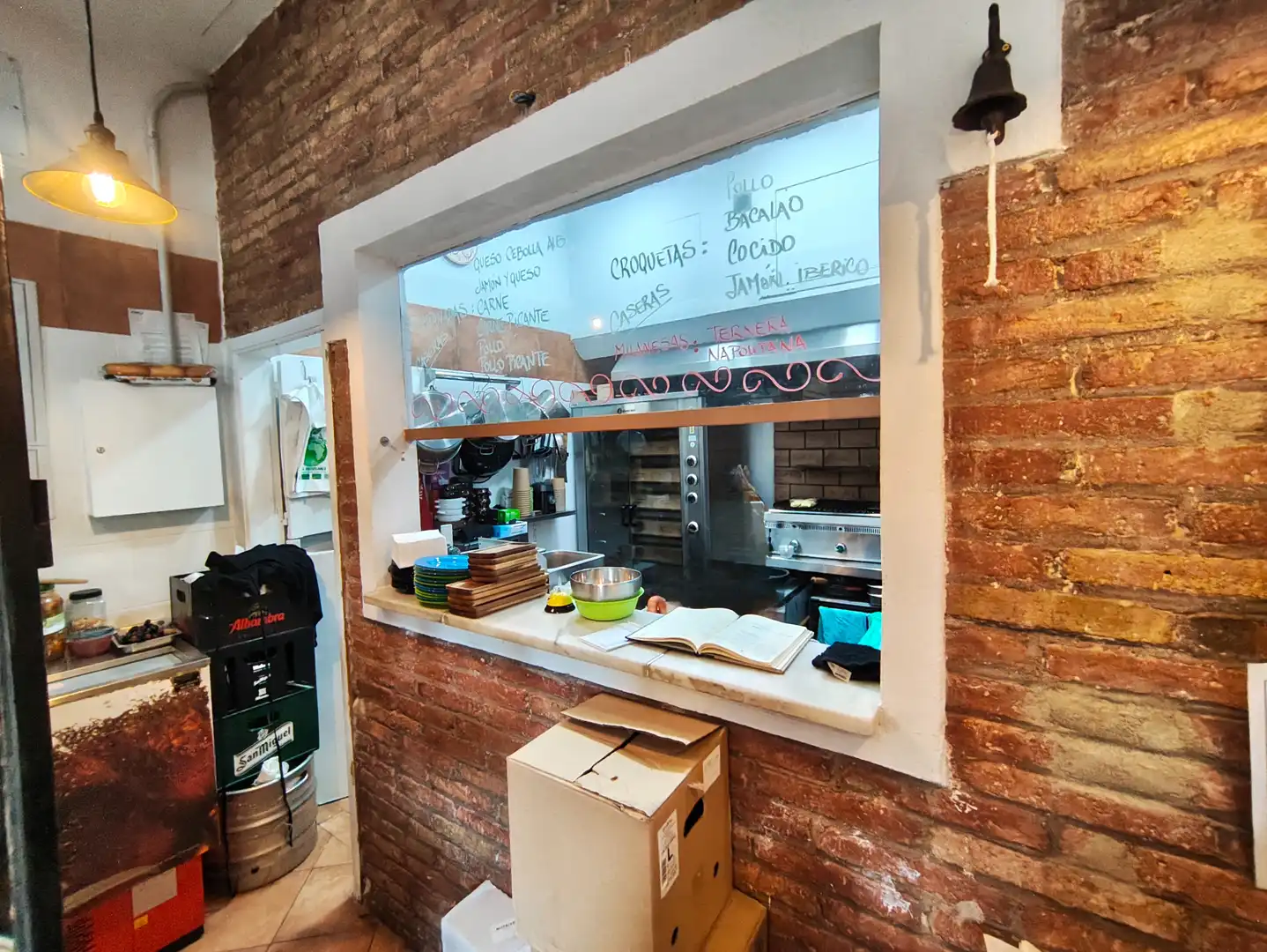 Business premises for transfer in Carrer de les Camèlies 75, imagen 14
