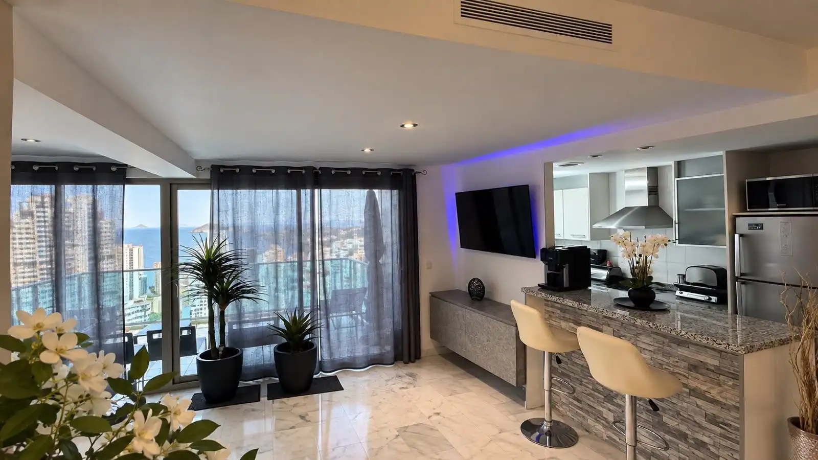 Piso con piscina en venta en Calle Viena 8, imagen 8