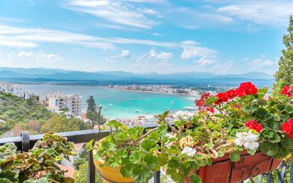 Vista exterior de Casa o xalet en venda en Roses amb Aire condicionat i Terrassa