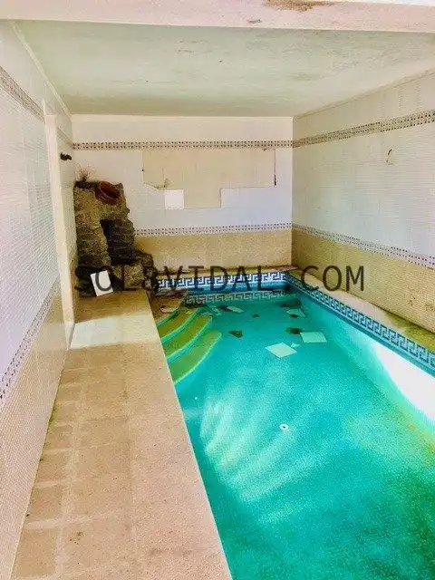 Piscina de Casa o xalet en venda en Orihuela amb Aire condicionat, Jardí privat i Terrassa