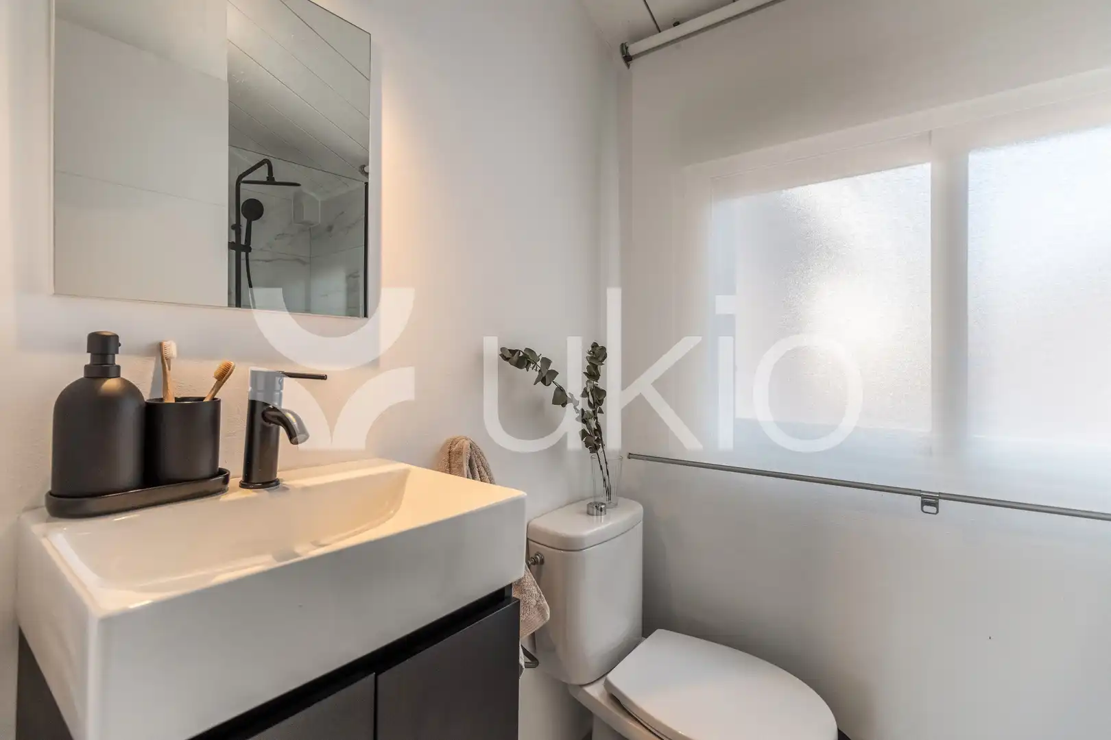 Baño de Apartamento de alquiler en Madrid con Aire acondicionado, Calefacción y Terraza