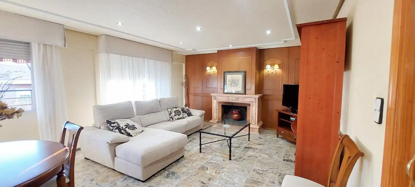 Sala de estar de Piso de alquiler en Elche / Elx con Amueblado y Balcón