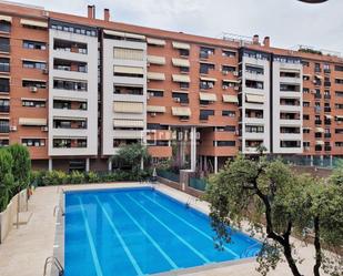 Swimming pool of Duplex for sale in Alcorcón  with Air Conditioner, Heating and Parquet flooring