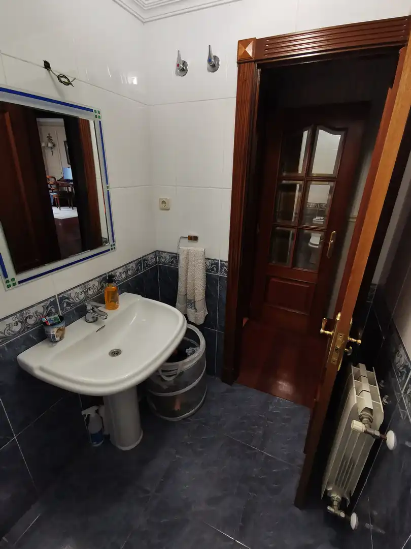 Bany de Casa o xalet en venda en Castro-Urdiales amb Calefacció, Jardí privat i Terrassa