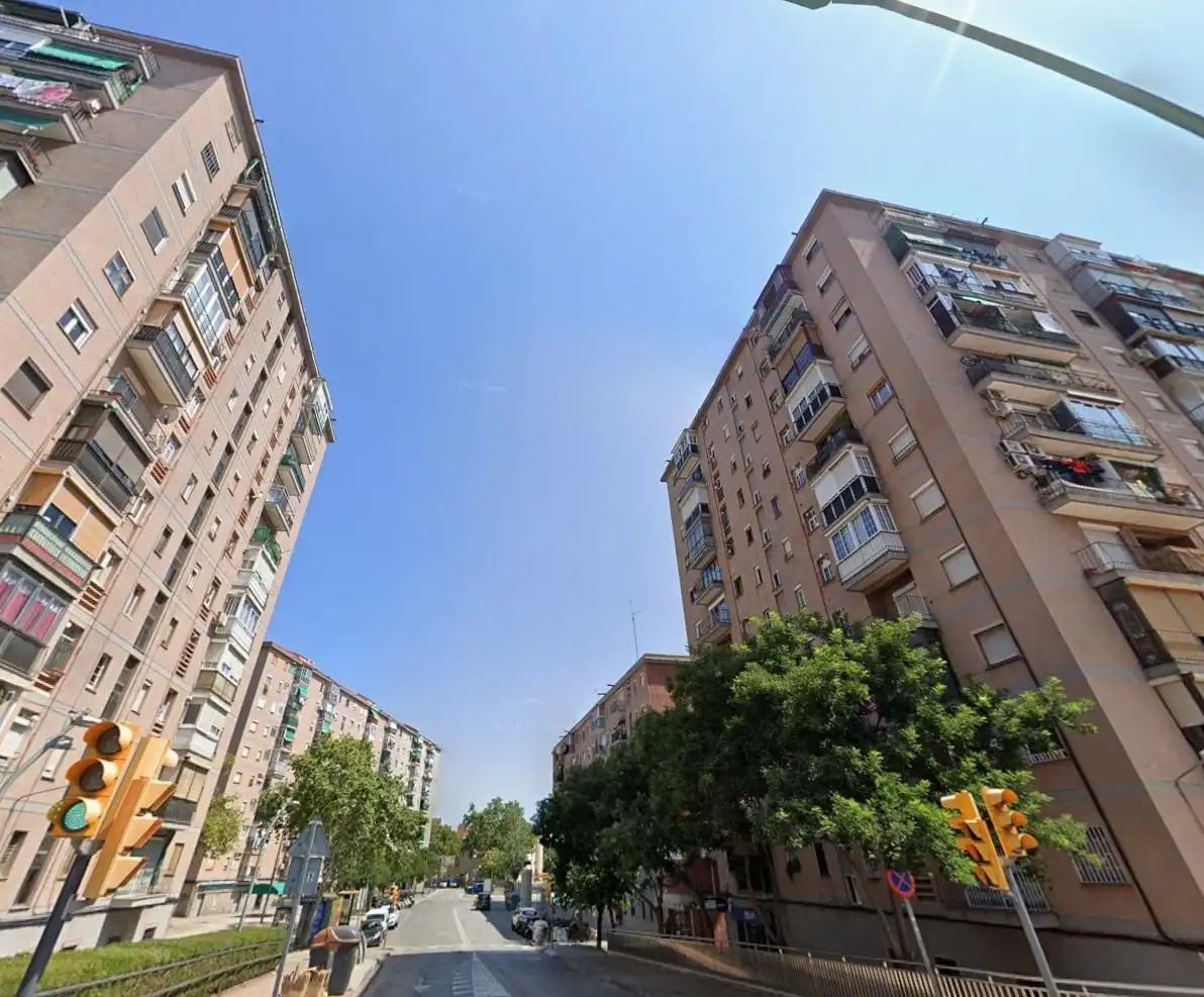 Vista exterior de Piso en venta en Sant Adrià de Besòs