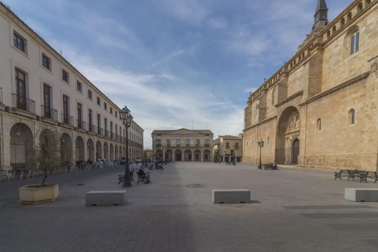 Exterior view of Commercial properties for sale in Yepes  with Air Conditioner
