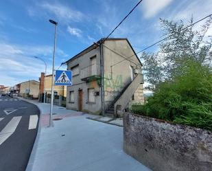 Vista exterior de Casa o xalet en venda en Ourense Capital  amb Jardí privat