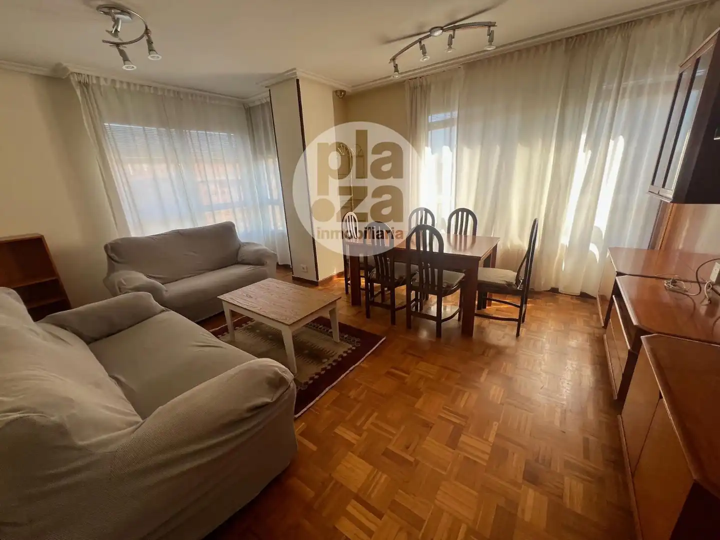 Sala de estar de Piso de alquiler en Burgos con Calefacción, Terraza y Trastero