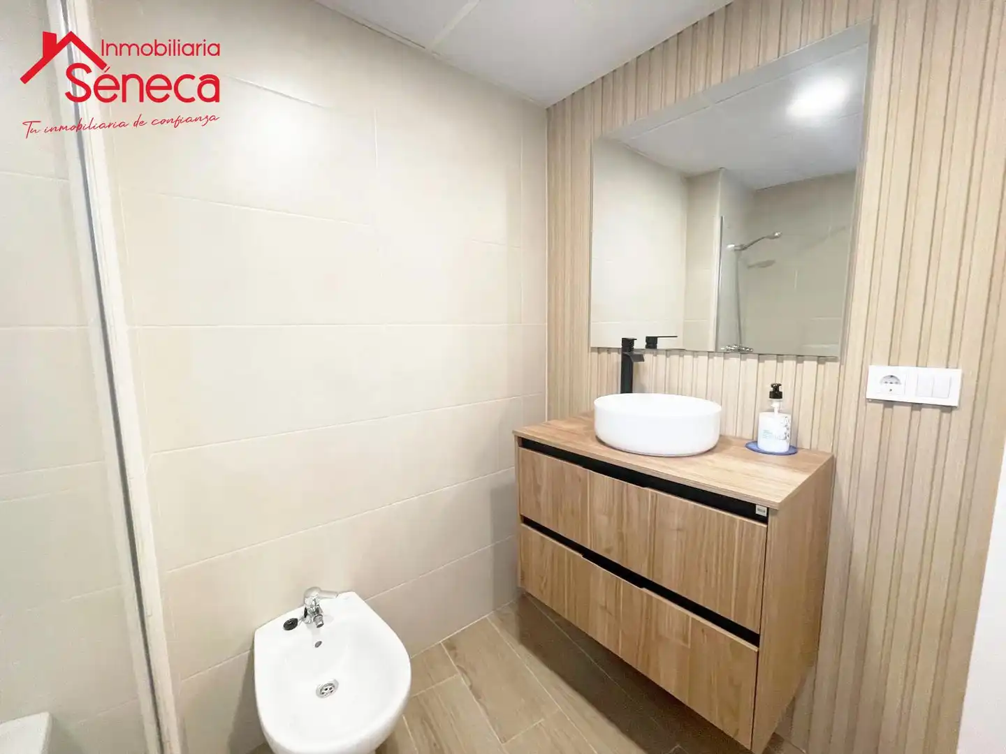 Bathroom of Flat for sale in Córdoba  with Heating and Terrace