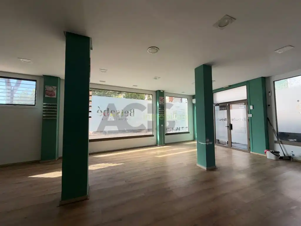 Commercial properties for rent in L'Alcúdia  with Air Conditioner