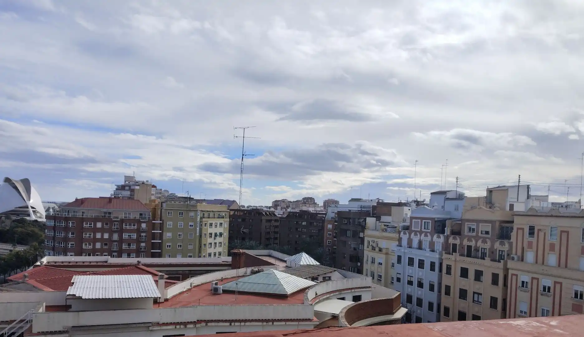 Vista exterior de Pis en venda en Valencia amb Terrassa