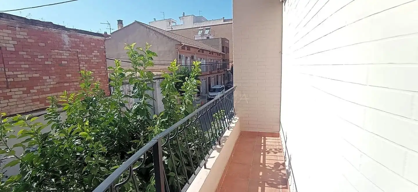 Habitació a calle de Ramon Villarroya, Moncada