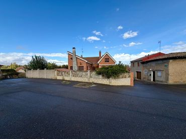 Casa en venda a Santovenia de la Valdoncina