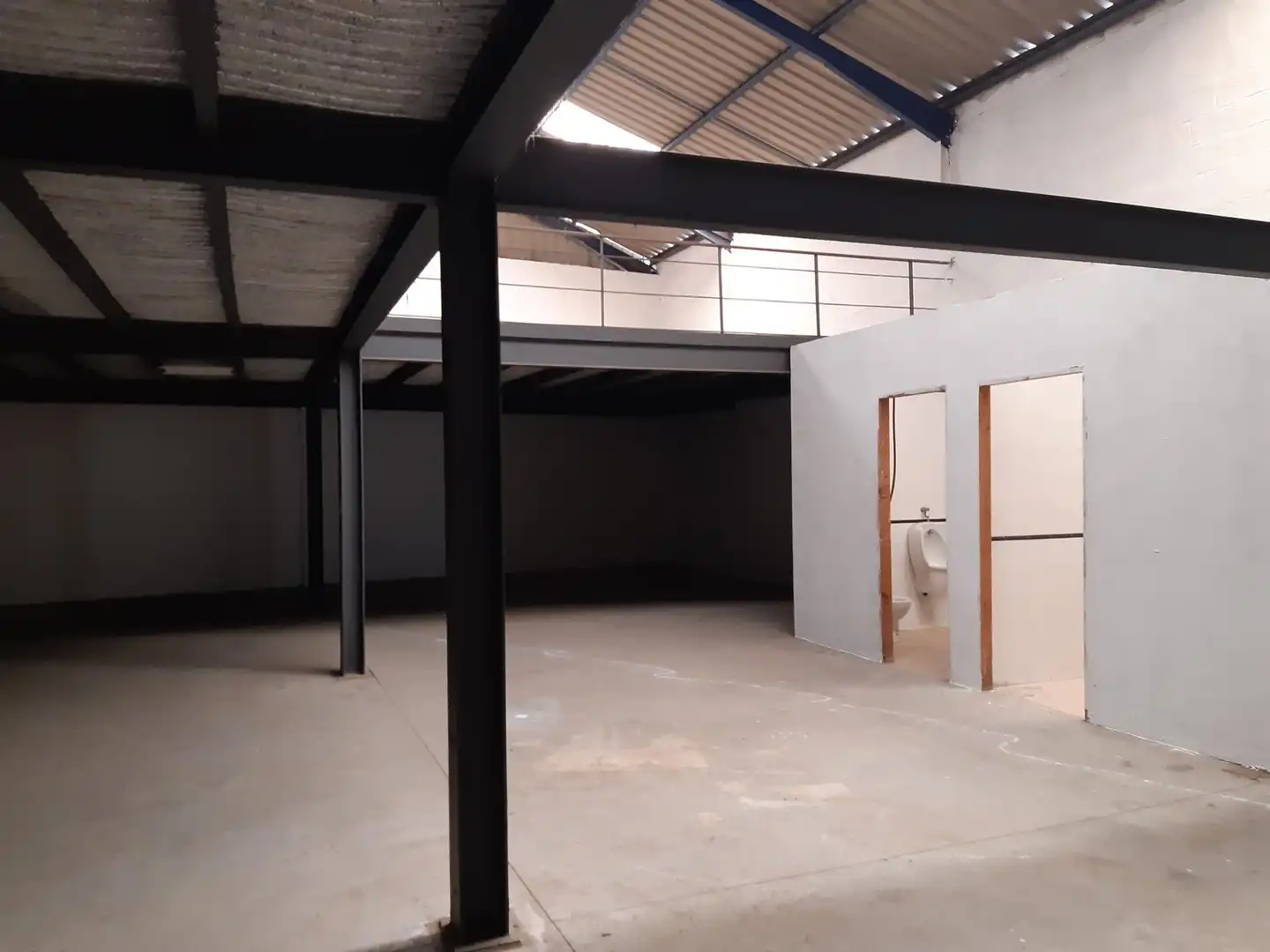 Industrial buildings for sale in Chiclana de la Frontera