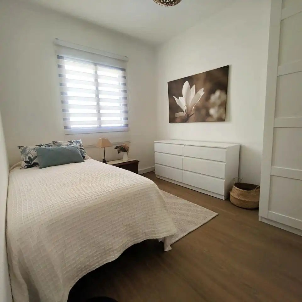 Habitación de Dúplex de alquiler en Agüimes con Terraza, Trastero y Amueblado