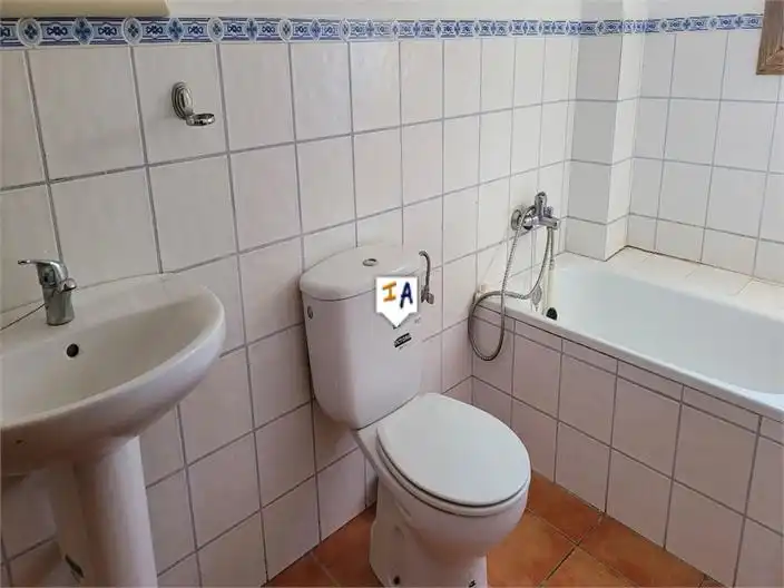 Baño de Casa adosada en venta en Encinas Reales con Terraza
